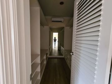 Town House di Pejaten dgn Kolam Renang dan Taman & Siap Huni Kondisi Unfurnished HSE-A0456