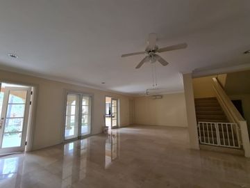 Town House di Pejaten dgn Kolam Renang dan Taman & Siap Huni Kondisi Unfurnished HSE-A0456