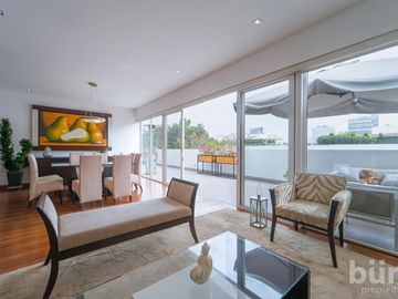 VENTA HERMOSO PENTHOUSE CON TERRAZA,  PISCINA Y PARRILLA EN SAN ISIDRO