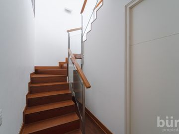 VENTA HERMOSO PENTHOUSE CON TERRAZA,  PISCINA Y PARRILLA EN SAN ISIDRO