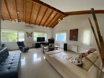 Casa en venta en Haras del Sur I