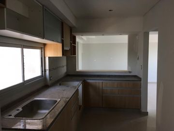 Departamento en venta en Remedios de Escalada Oeste