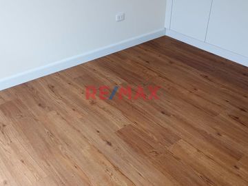 Exclusivos departamentos iluminados, con excelente ubicación en la Urb. Los Rosales, con hermosa vista al parque.
Financiado por el BCP.

ENTREGA M