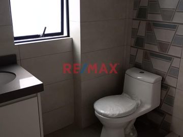 Exclusivos departamentos iluminados, con excelente ubicación en la Urb. Los Rosales, con hermosa vista al parque.
Financiado por el BCP.

ENTREGA M
