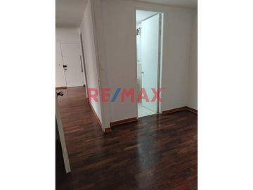 ¡Tu nuevo hogar te espera!

Este increíble departamento de 3 dormitorios es perfecta para ti y tu familia.

Ubicado en el 3er piso
Espacios ampli