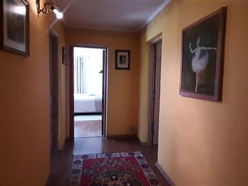 Casa en venta de 5 dorm. en Calera de Tango