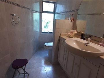 Casa en venta de 5 dorm. en Calera de Tango