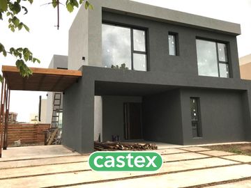 Casa de dos plantas con piscina  en venta en el barrio de Acacias de Puertos