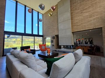 casa en arriendo en valle alto. Cod A8002789