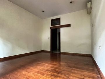 DIJUAL RUMAH LUAS dgn S.POOL di Jl BENDA RAYA / KEMANG, AMPERA