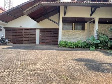 DIJUAL RUMAH LUAS dgn S.POOL di Jl BENDA RAYA / KEMANG, AMPERA