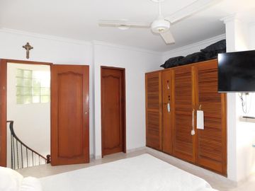 casa en venta en crespo. Cod V88666