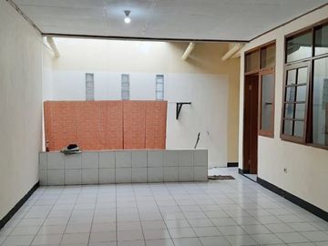 Di Sewakan Rumah Siap Huni 3 Kamar Nego Sampai Cocok di Jl. Kembar Bandung