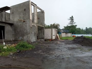 Rumah Mewah Dalam Perum Mewah Harga Murah Dekat UII Jakal