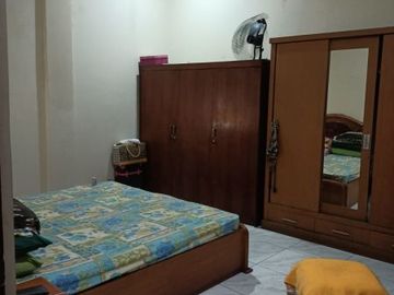 Rumah second 2 lantai murah terawat siap huni dicipayung,Depok