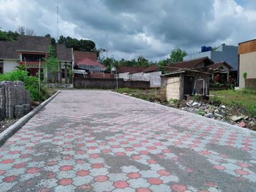 Rumah Dalam Cluster di Area Dekat Uii