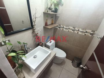 ✨ ¡Oportunidad única en Condominio Jockey Club, Chiclayo! ✨

Descubre tu próximo hogar en el exclusivo Condominio del Jockey Club, un elegante depar