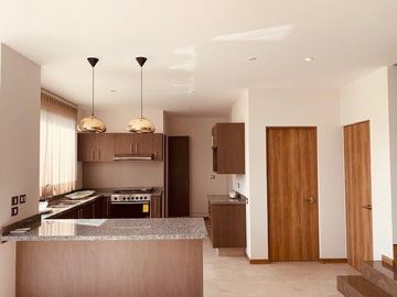 CASA EN VENTA CAMINO REAL A CHOLULA SANTA GEMA PUEBLA