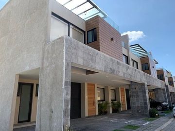 CASA EN VENTA CAMINO REAL A CHOLULA SANTA GEMA PUEBLA