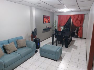 Casa de venta en la Urbanización La Joya, primeras Etapas, 3 dormitorios.
