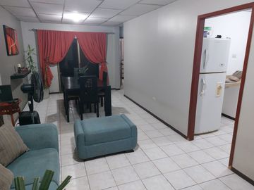 Casa de venta en la Urbanización La Joya, primeras Etapas, 3 dormitorios.