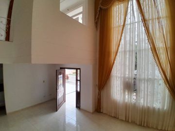 CASA EN VENTA BARRIO LA CASTELLANA|1073