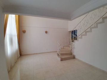 CASA EN VENTA BARRIO LA CASTELLANA|1073