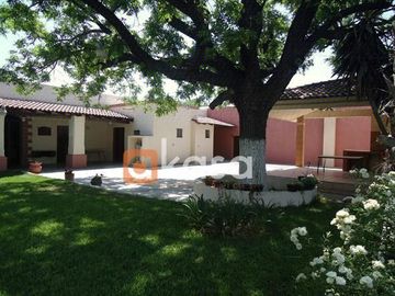 Casa en Venta en García, N.L., Centro.