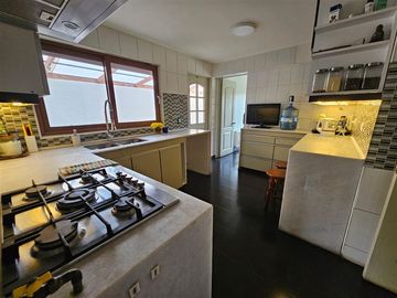 BAJÓ DE PRECIO!!! en condominio en Huechuraba