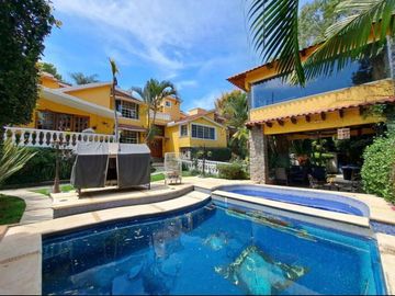 HERMOSA CASA EN SUBIDA A CHALMA, CUERNAVACA MOR
