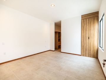 CASA EN PRIVADA CIMERA