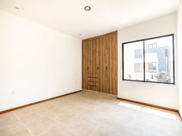 CASA EN PRIVADA CIMERA