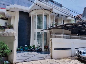 Rumah Mewah Furnish Siap Huni Di Kawasan Premium Kelapa Gading