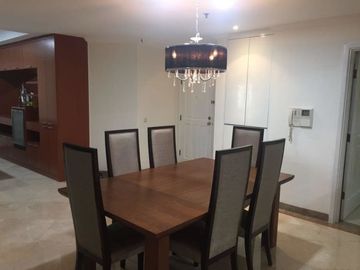 Apartemen kusuma chandra,semi furnished,full renov