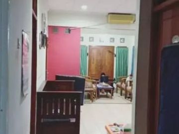 Rumah Strategis Pinggir jalan di Bedahan Depok Cocok untuk Usaha 1,2 M (imel)