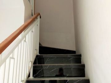 Rumah minimalis 2 lt di Cipedak Jak Sel