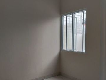Rumah minimalis 2 lt di Cipedak Jak Sel