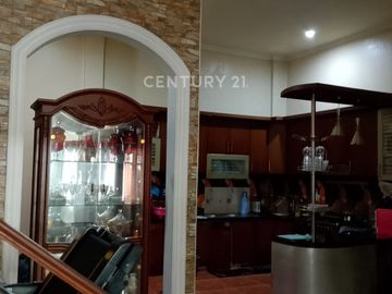 Di Jual Rumah Harapan Indah Lokasi Strategis