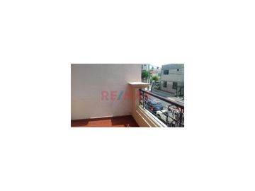 🏡 Venta lindo departamento en 2 Piso en La Punta, Callao! 🏡

🌟 Este departamento se ubica en una zona tranquila a una cuadra del malecón Santiago Fi