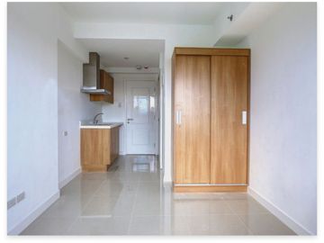 Studio Unit at The Residences at Commonwealth (20.7 sqm.)
