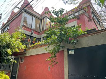 Casa de 2 Niveles Mas Pent House en Venta en Coyoacan