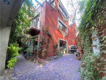 Casa de 2 Niveles Mas Pent House en Venta en Coyoacan