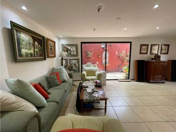 Casa de 2 Niveles Mas Pent House en Venta en Coyoacan