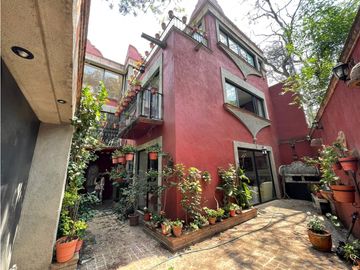 Casa de 2 Niveles Mas Pent House en Venta en Coyoacan