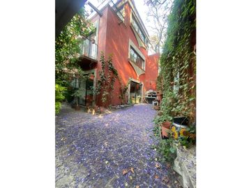 Casa de 2 Niveles Mas Pent House en Venta en Coyoacan