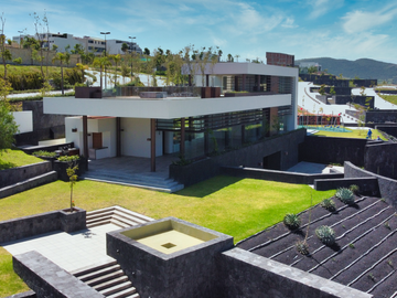 Departamento en Venta con Terraza y Jardín en Lomas de Angelópolis