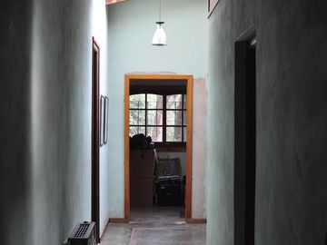 VENTA | CASA de HERMOSO DISEÑO gran Jardin y Pileta | La Bota
