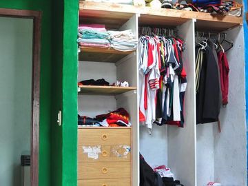 VENTA | CASA de HERMOSO DISEÑO gran Jardin y Pileta | La Bota