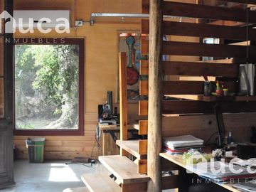 VENTA | CASA de HERMOSO DISEÑO gran Jardin y Pileta | La Bota
