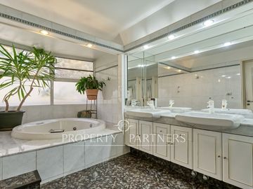 Estupendo departamento duplex, en San Damián.